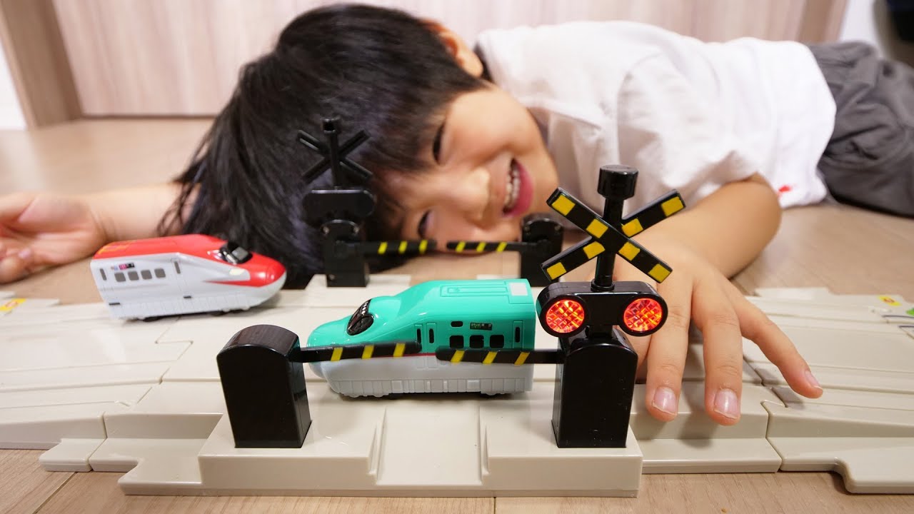 パネルワールド ふみきり トンネル スロープ てっきょう いきちがいの駅