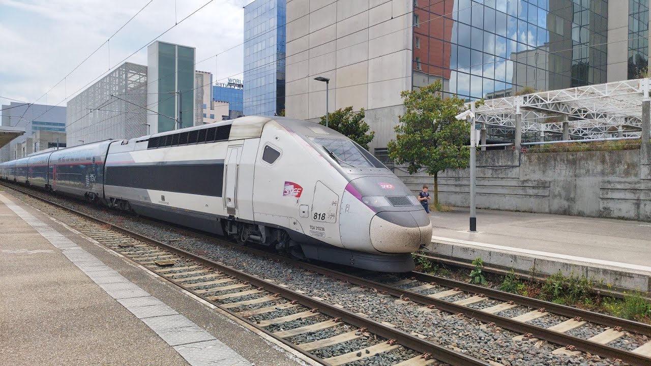 GPF n°99 : Trains en gare de Échirolles je prends le TER AGC jusqu'à Grenoble Saison 2