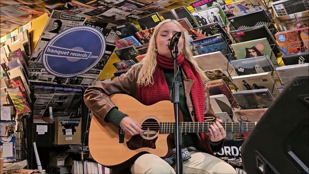 Nina Nesbitt - Mansion @ Banquet Records, Kingston upon Thames, London 29/09/24