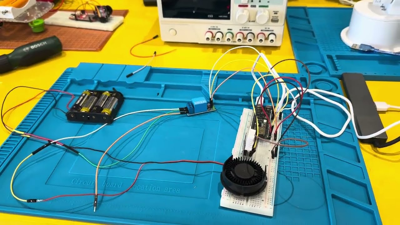 ESP32 DHT22 Smart Fan Project | Temperature Controlled Fan using Relay | IoT Automation System