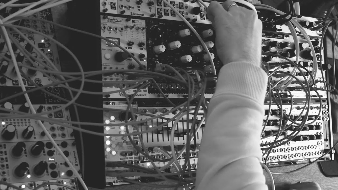 Early morning improv session 13 // Modular soundscapes