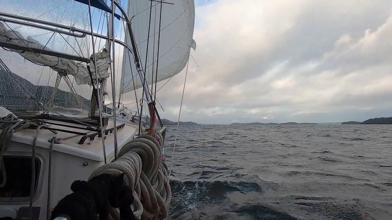 The mighty Johnstone strait LOTS OF CURRENT electric boat & Limited Range - Sailing Oka Solo - 032