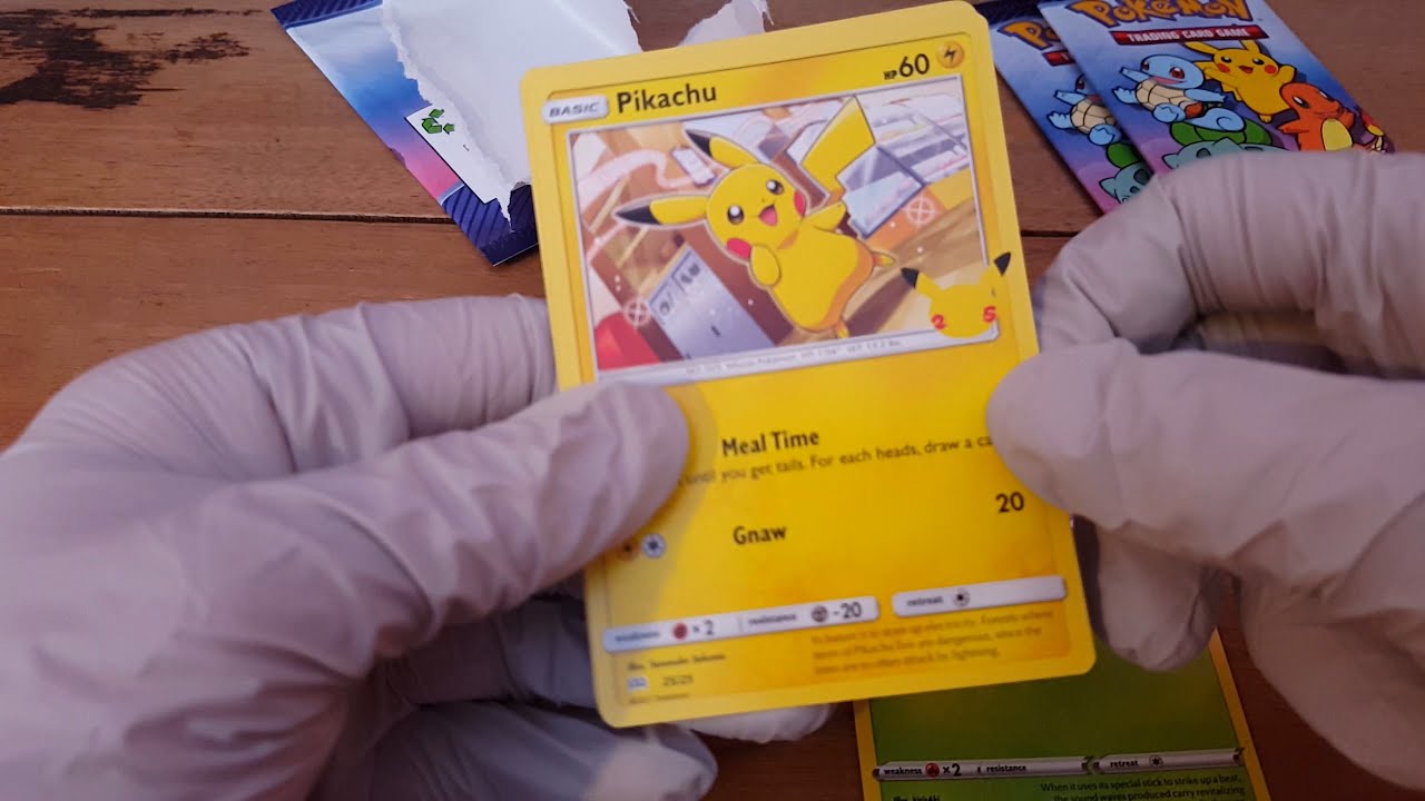 Pokémon Trading Card Game – Opening three McDonald’s Collection 2021 booster packs