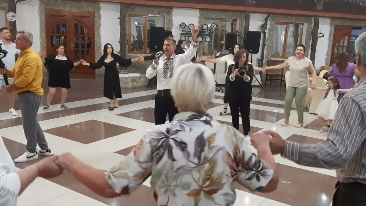 Astăzi este ziua mea prieteni,Grigore Papuc invitat la cei 50 deani ai doamnei Marica.