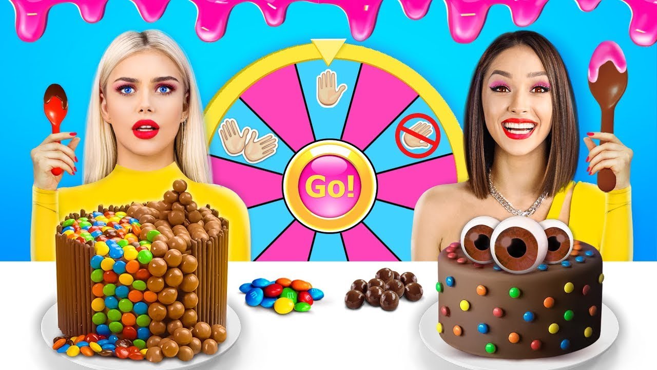 ¡Desafío decoración de pasteles 2 vs 1 vs sin manos! Los mejores dulces arcoíris por RATATA BOOM