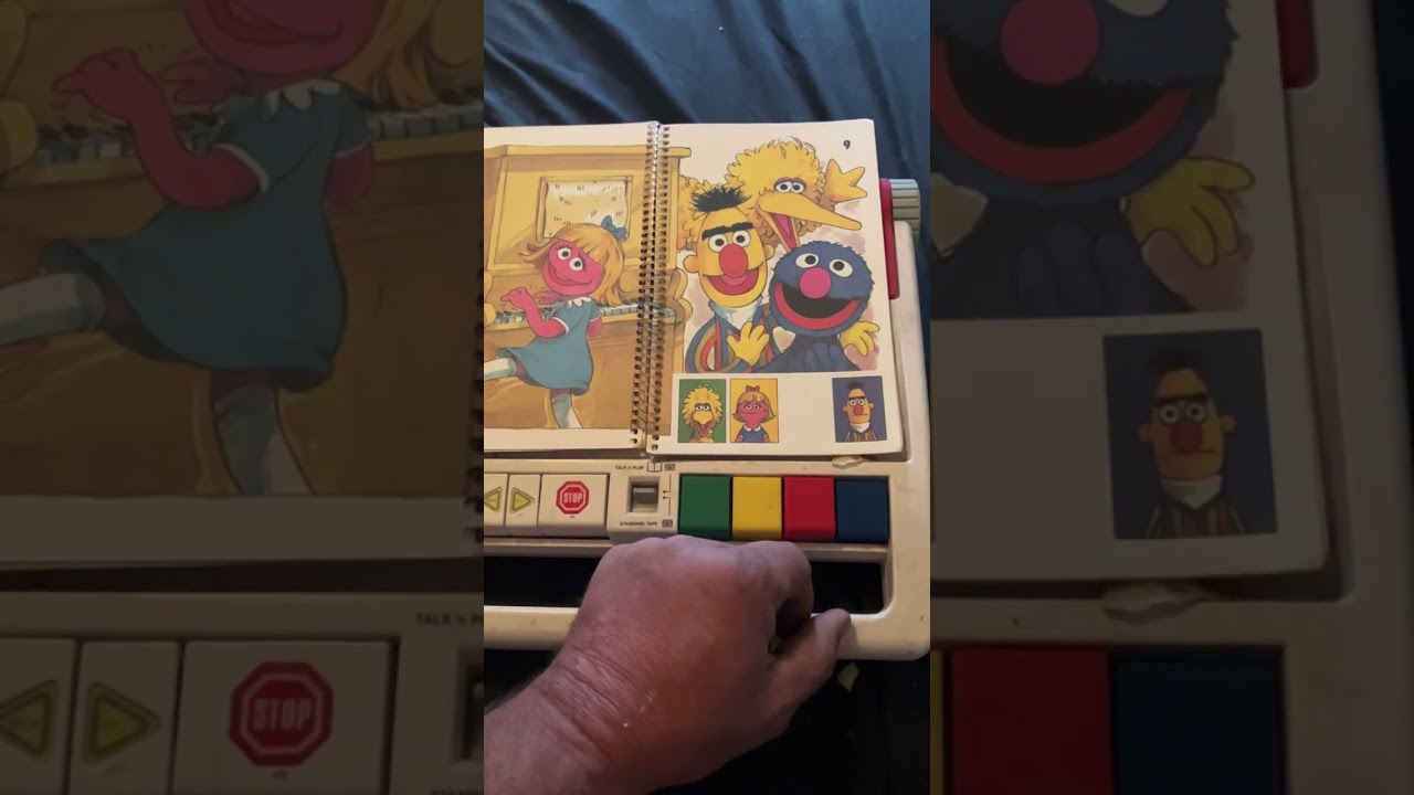 Talk &lsquo;n Play - Loveable, Furry Old Grover in Please Don&rsquo;t Push The Red Button (doing it correctly)