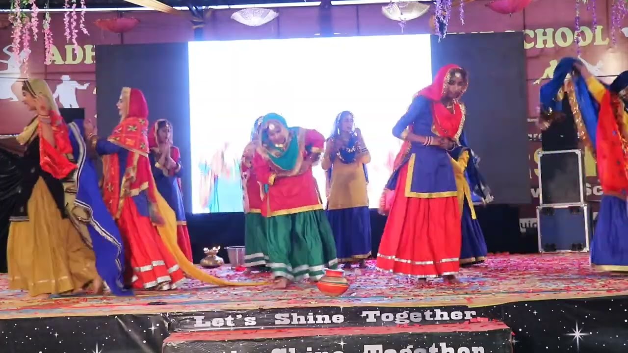 Giddha Boliyan - Punjab di Shaan Annual Dance Performance By 7th Brainy Girls | Let's Shine Together
