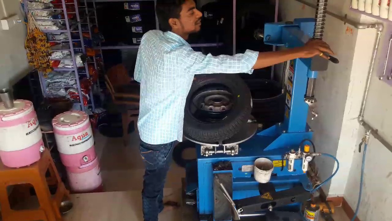 Tyre changer demostration