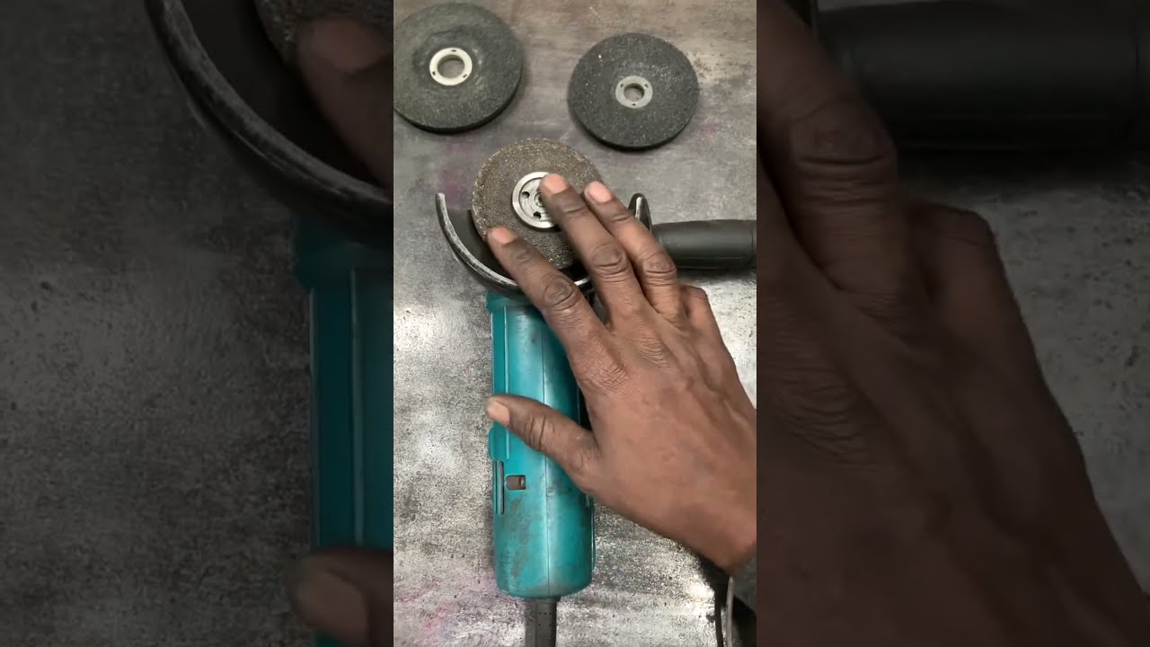 ￼ Differences- modern ￼Ryob￼i 4.5&rdquo; grinder & 20 year old Makita 4&rdquo; (Older isn&rsquo;t always better!)