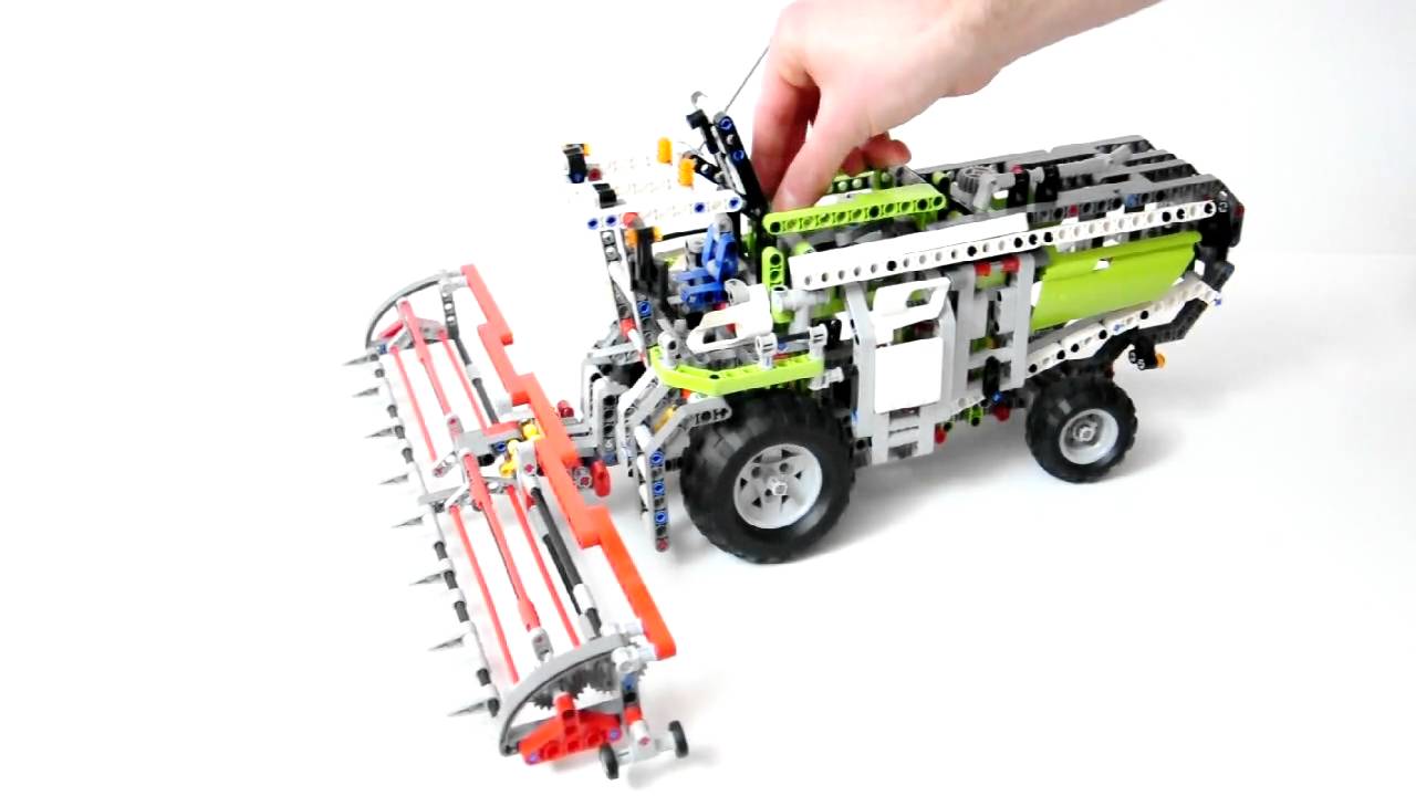 8274 Combine Harvester Demonstration