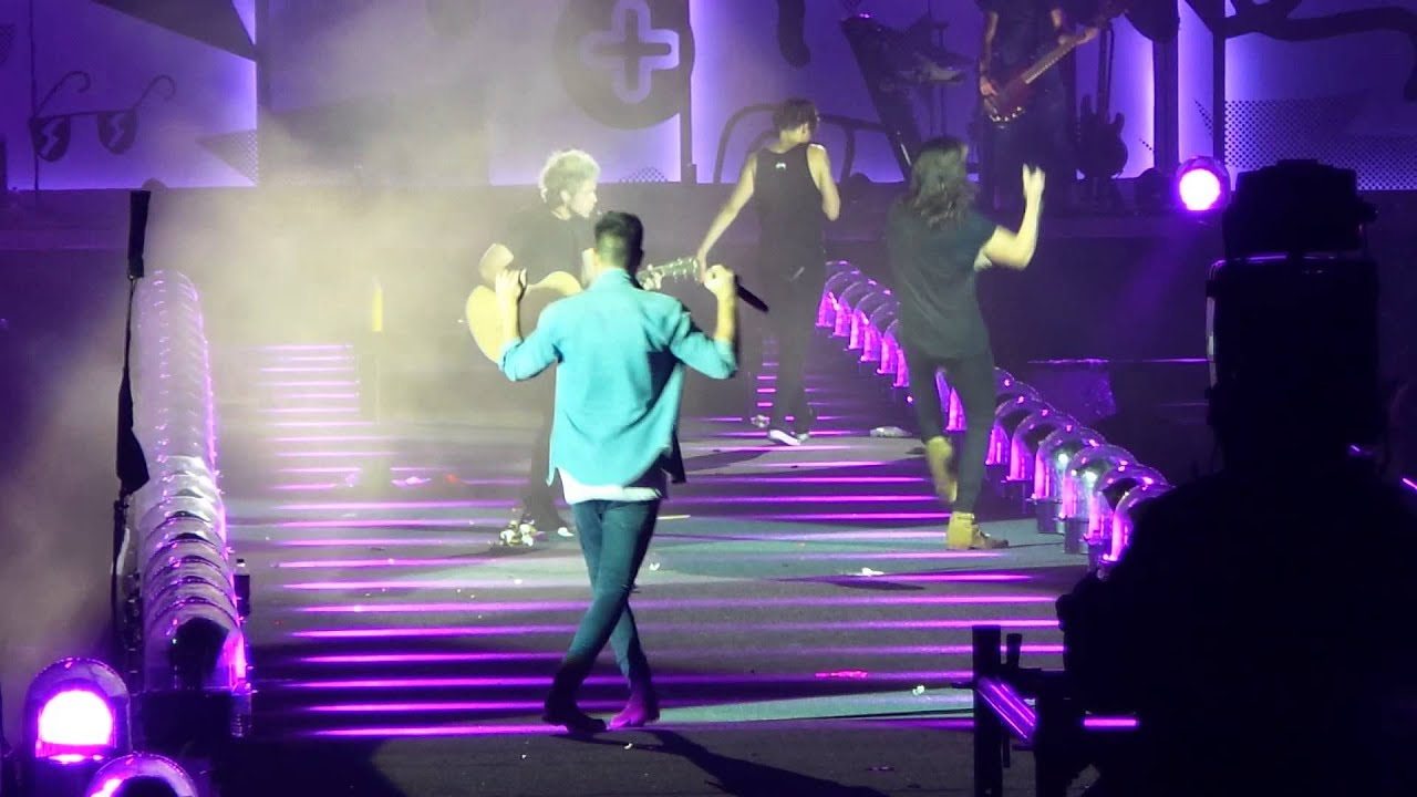 Girl Almighty | One Direction | Cleveland