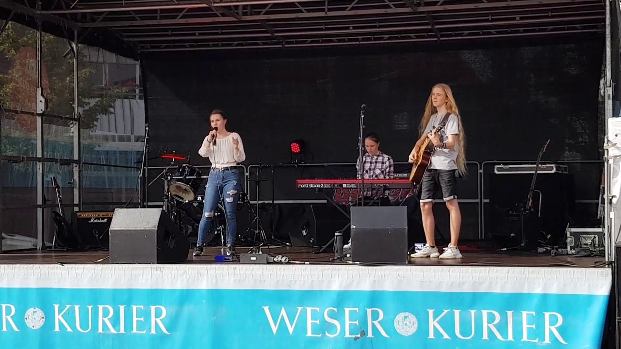 Janina, Jannick & Anna, Always remember us this way, A star is born