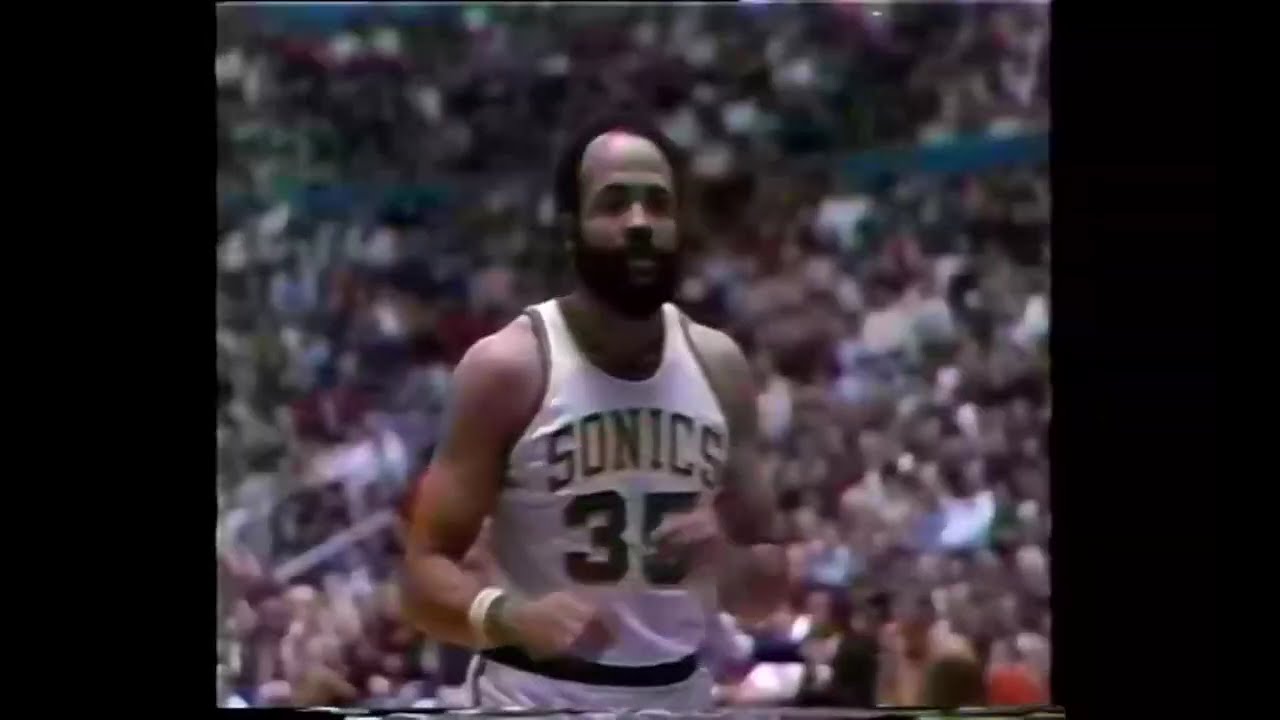 1976  Phoenix Suns @ Seattle Supersonics,  Gm 5,