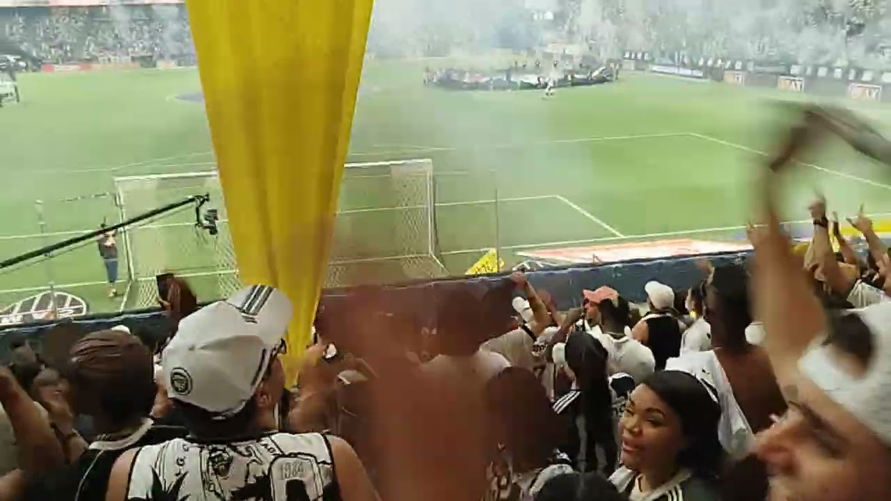 09/10/2024( Entrada dos Jogadores em Campo) Atlético MG.   X.   Grêmio.