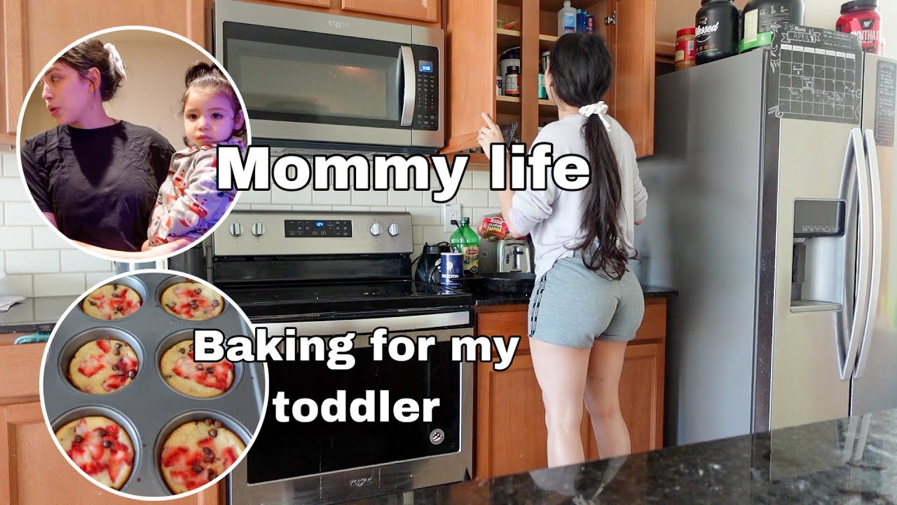 Mommy Vlog | Toddler Approved Banana Chocolate Chip Muffins + Dealing With Mom Guilt..