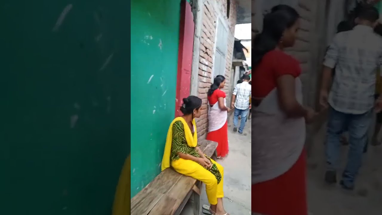 চেনা অচেনা মুখ।