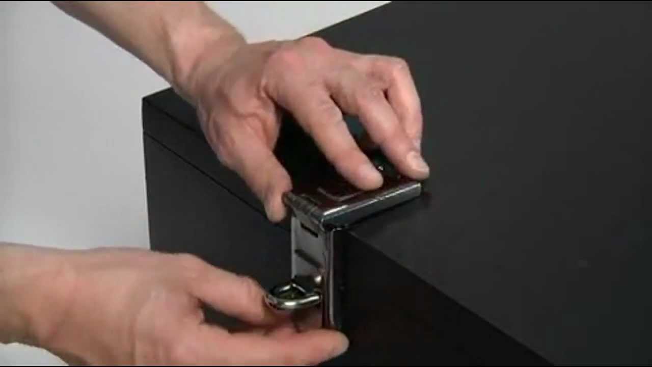 Master Lock 7 1/4in. Straight Bar Heavy-Duty Hasp - Model# 730DPF