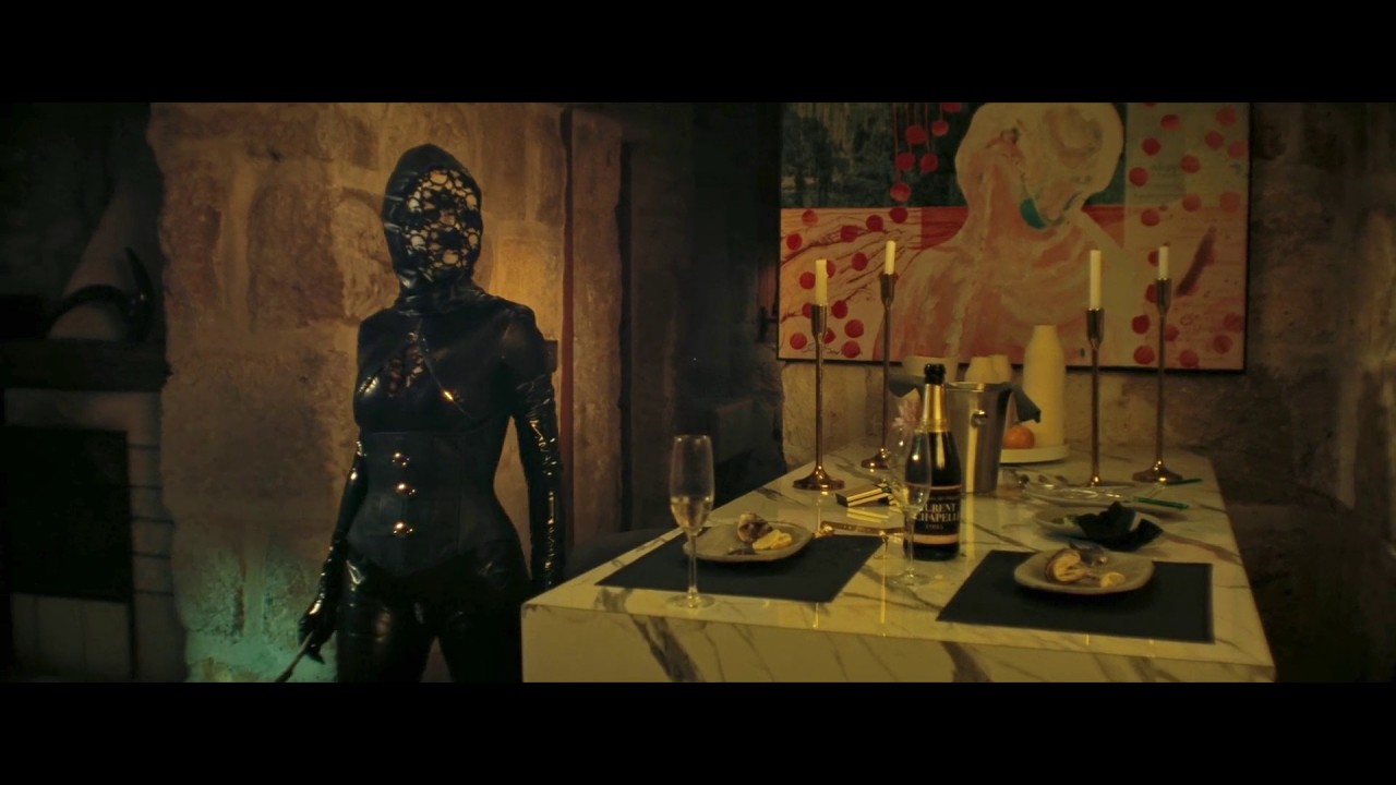 3 women... and one of them is a crazy, masked killer! [short version]