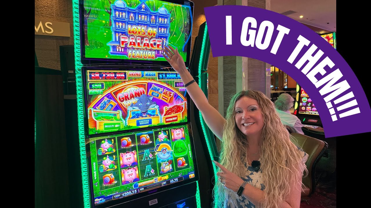 NEW SLOT! I GOT THE PALACE FEATURE AND SO MANY BONUSES ON HUFF N LOTS OF PUFF  @hardrocktampa 