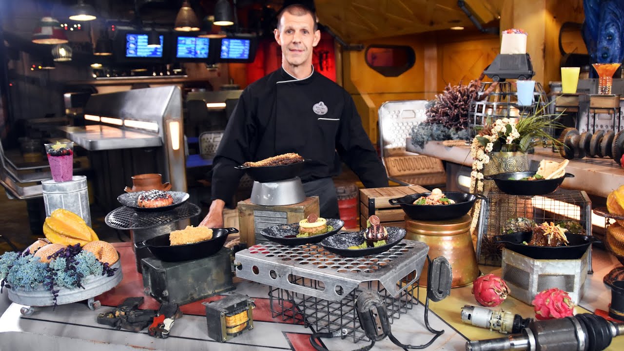 Docking Bay 7 Food & Cargo Dining Overview at Star Wars: Galaxy's Edge in Walt Disney World