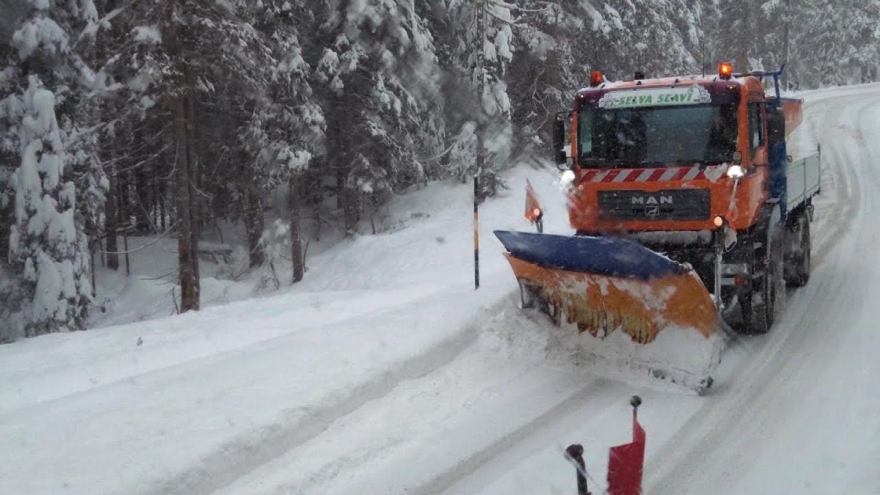 Giornata tranquilla sulle strade, nonostante il maltempo. Chiusa per valanga la SP148 
