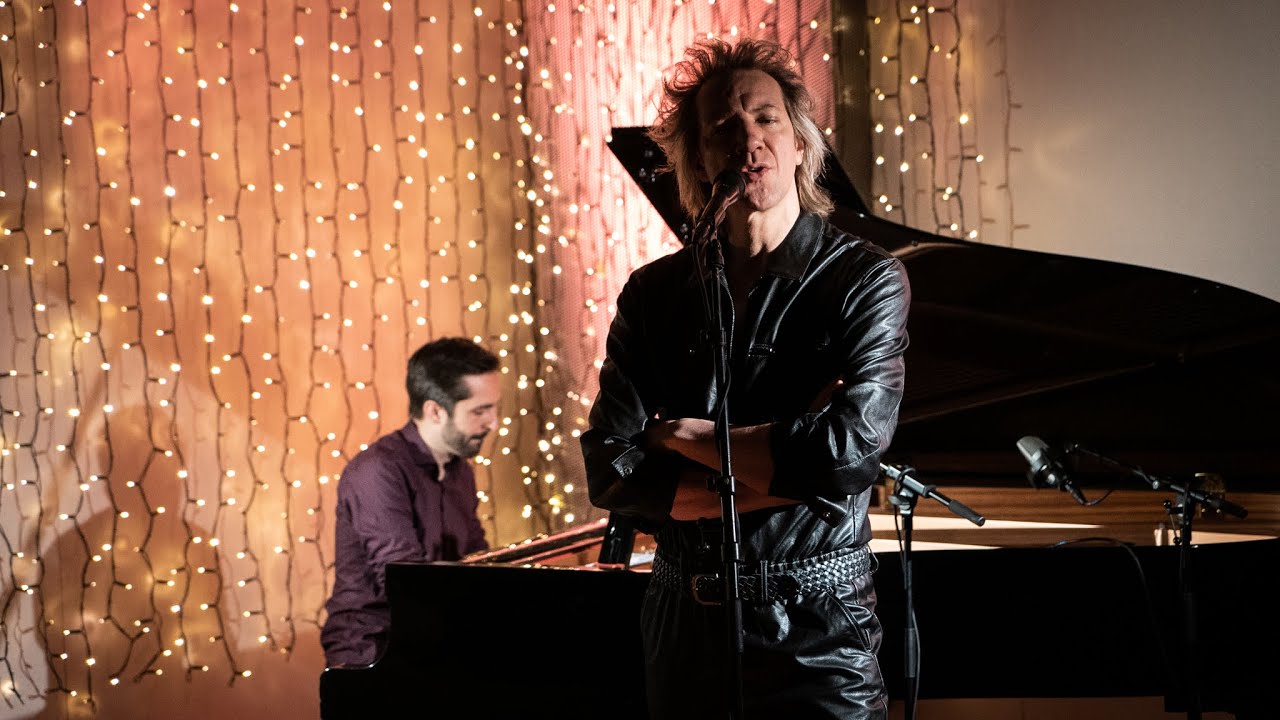 Sven Ratzke | Q Lab | Space Oddity, The Torch & Heroes