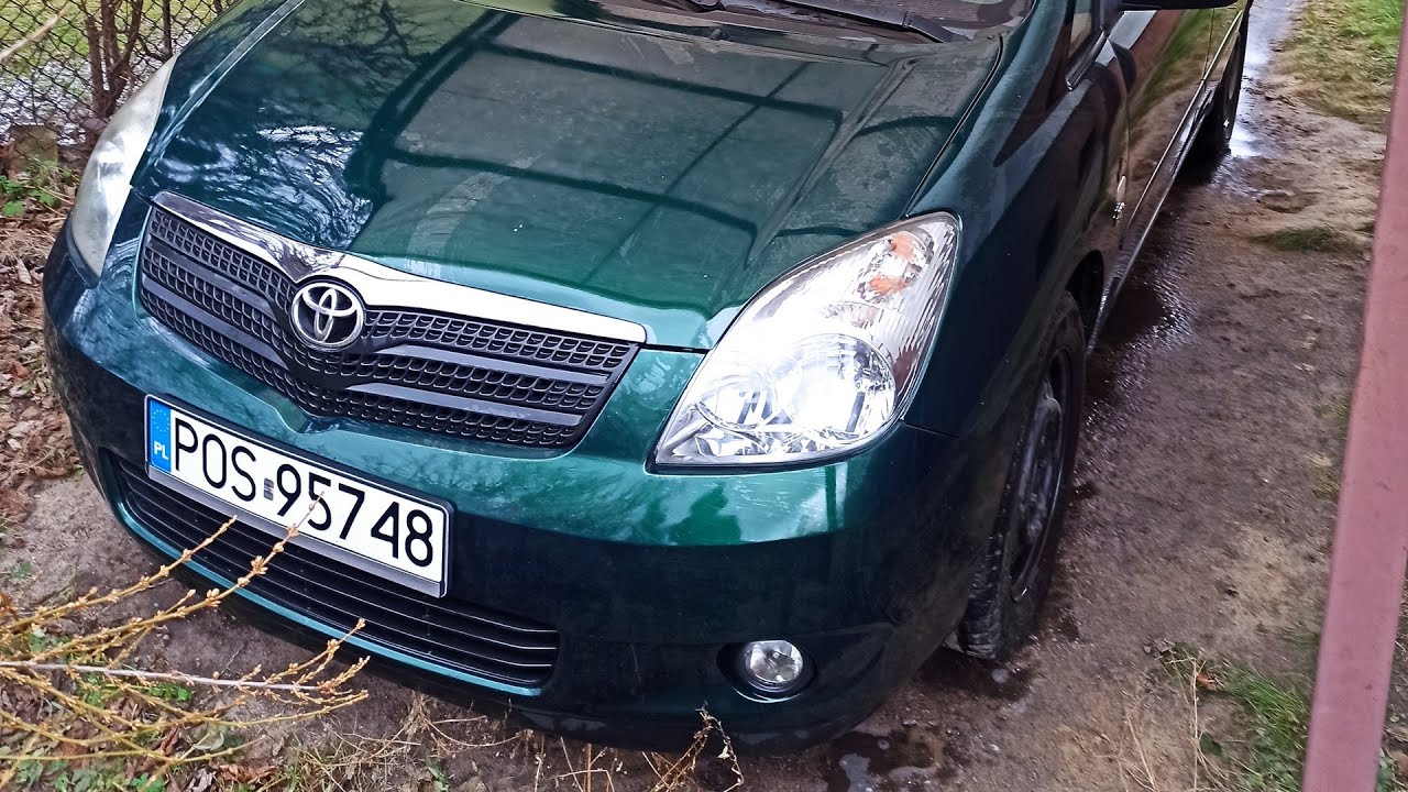 Samochody Świata - Toyota Corolla Verso 2002 - prezentacja samochodu
