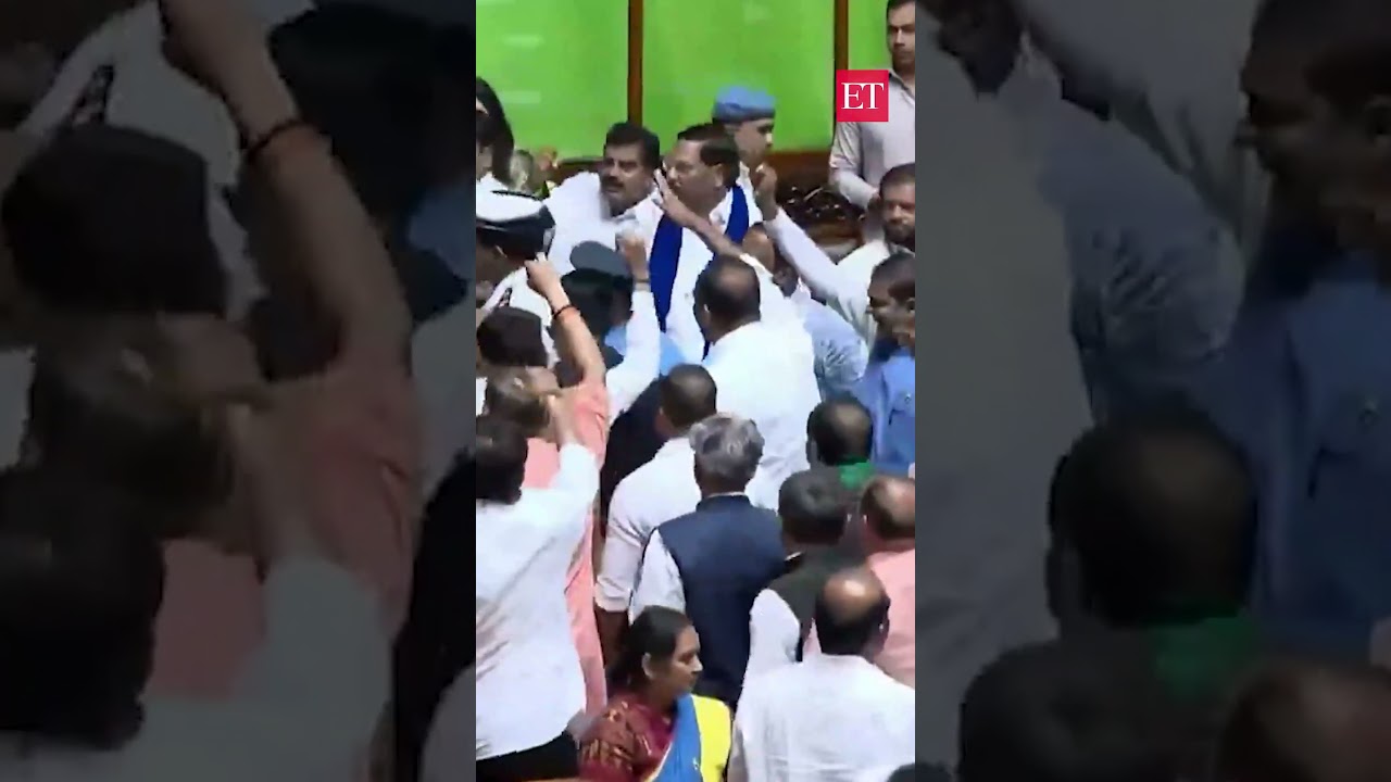 Karnataka Governor walks out of Assembly, Congress Leader BK Hariprasad tries to stop him