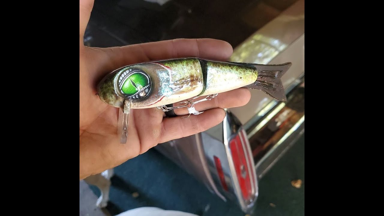 Bait building in the backyard #Baitbuilding #airbrushedlures #Handmadebaits