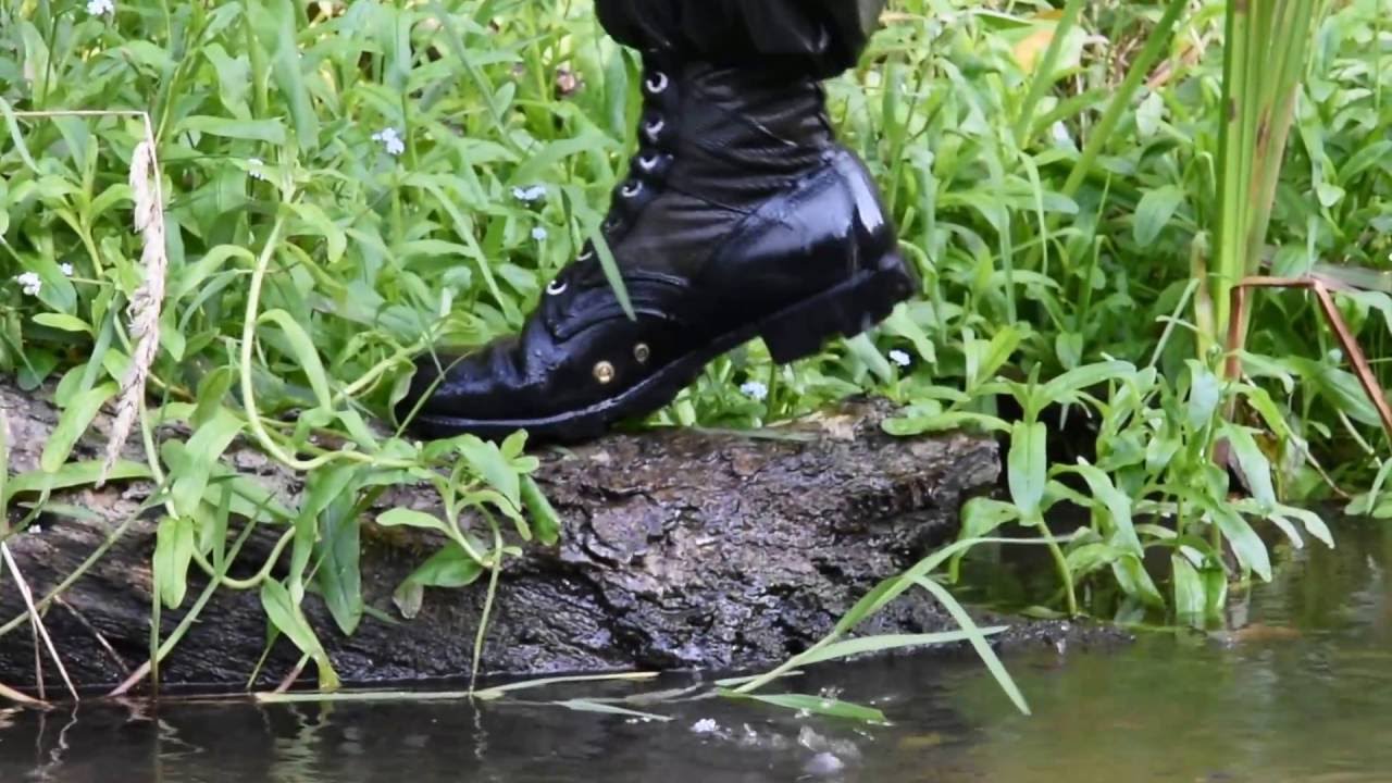 How to get rid of the water from jungle boots fast.