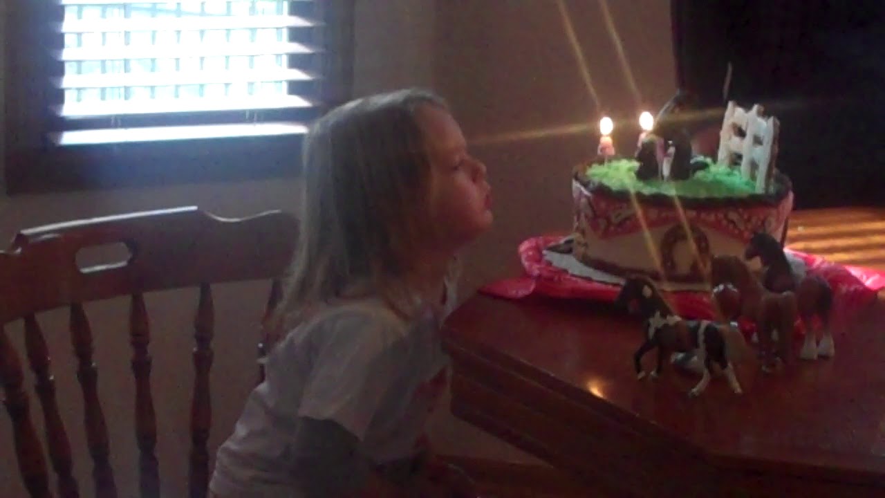 Scarlet birthday cake 4 years