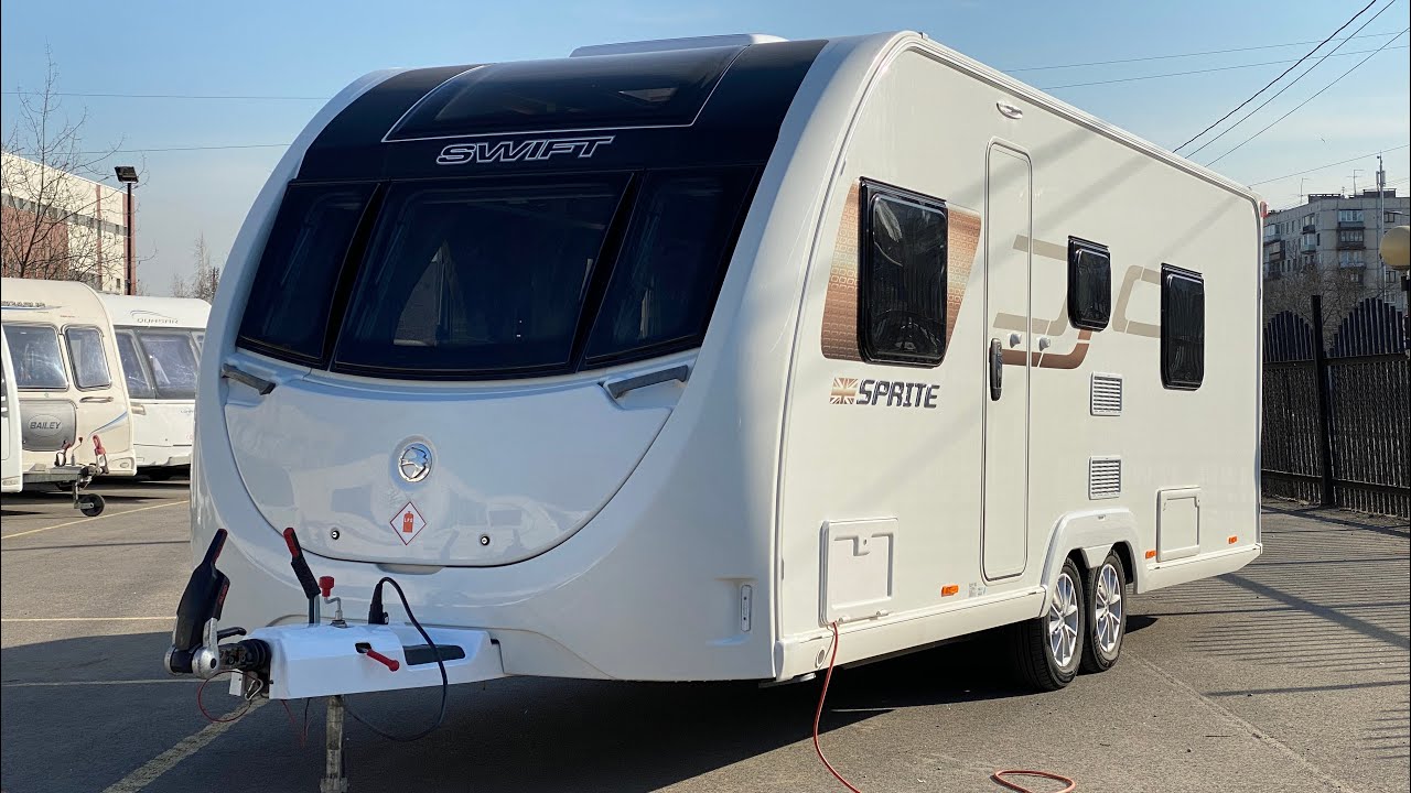 Многоместный современный караван Swift Sprite Quattro EW 2020 года