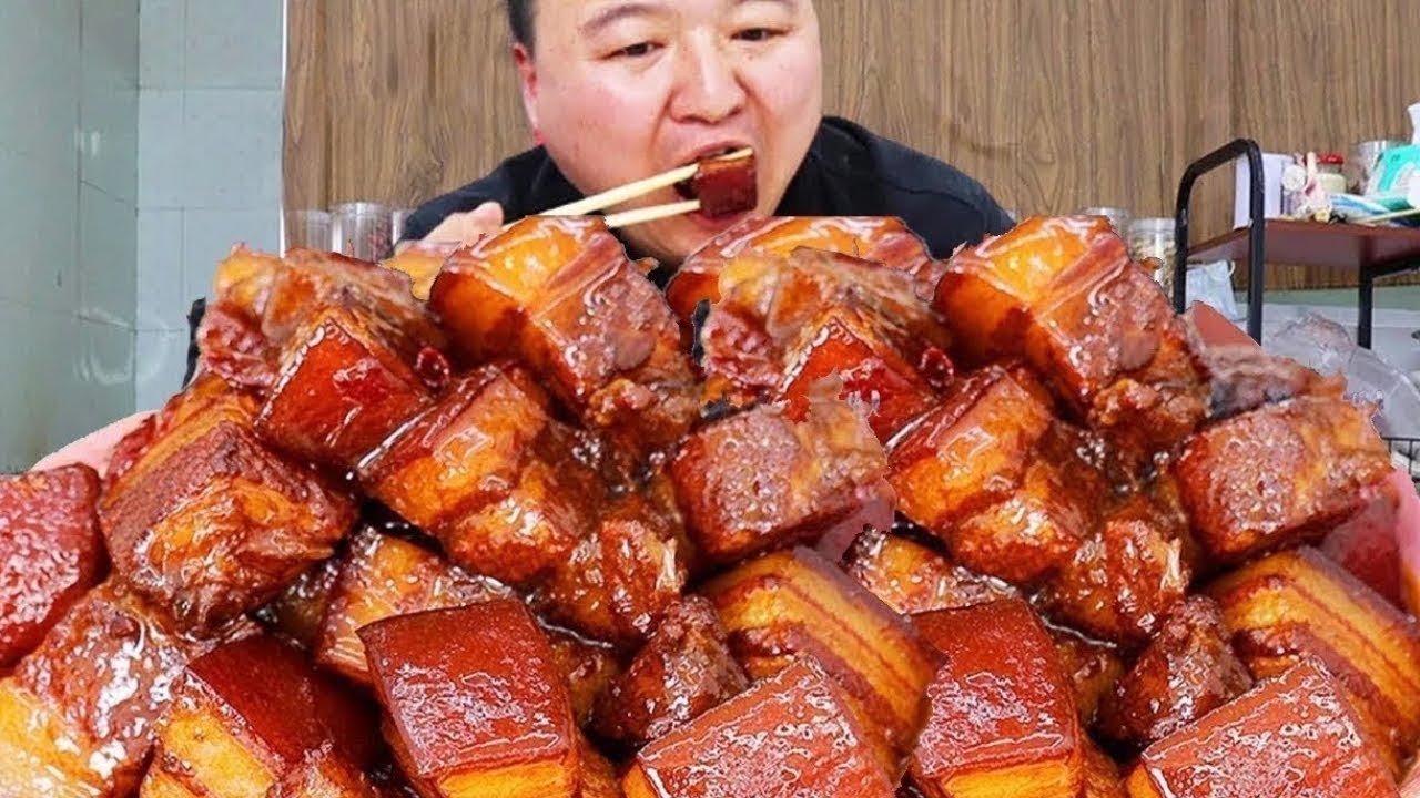 8 pounds of pork belly  Aqiang makes &rdquo;braised pork&rdquo;  every bite is so satisfying!