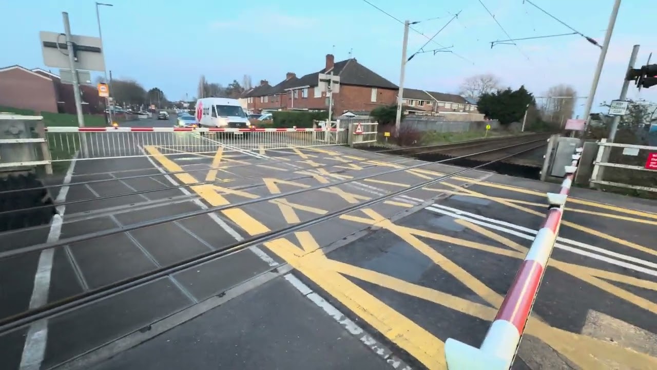 Noose Lane level crossing 24/02/2026 closure 2￼