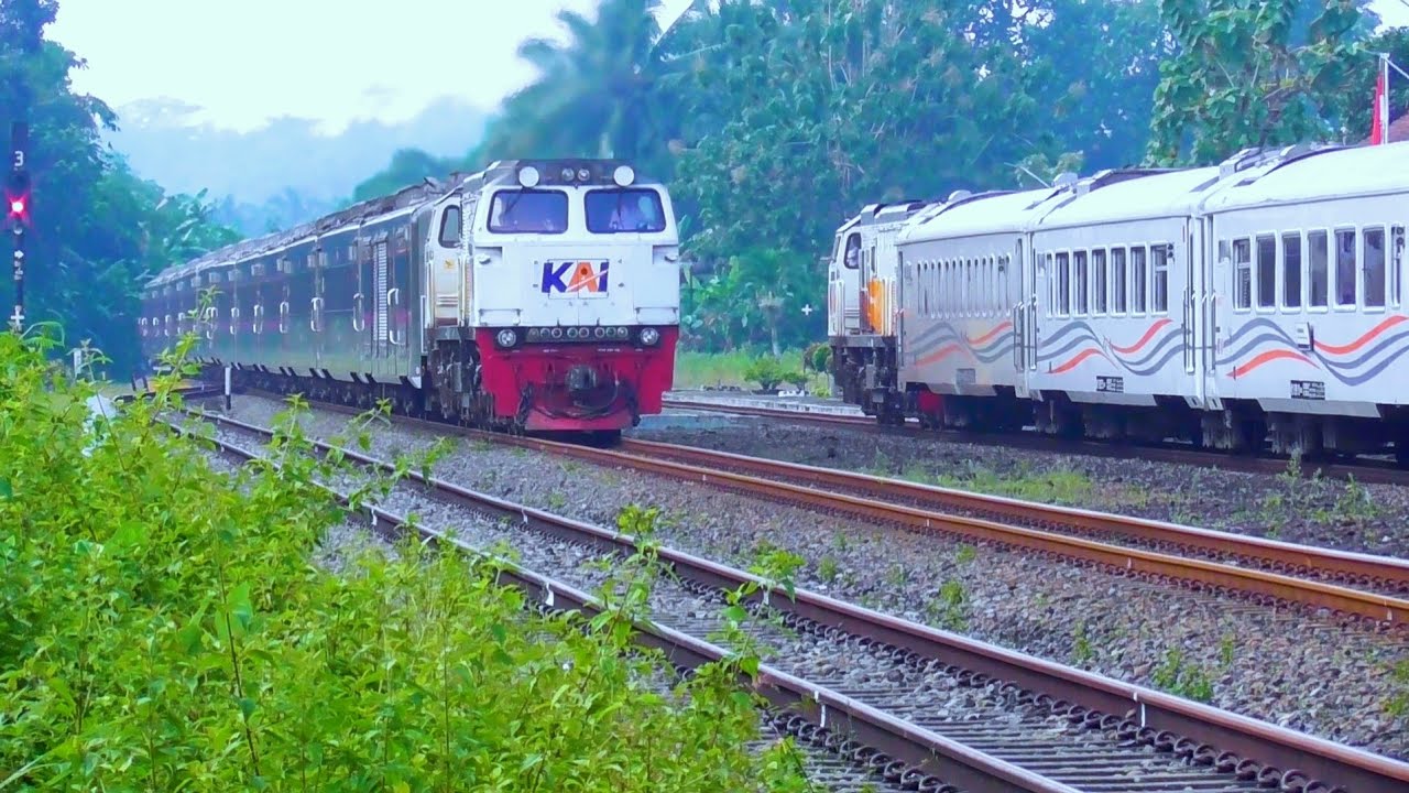 TOP‼️15 KERETA API PANJANG BERPAPASAN