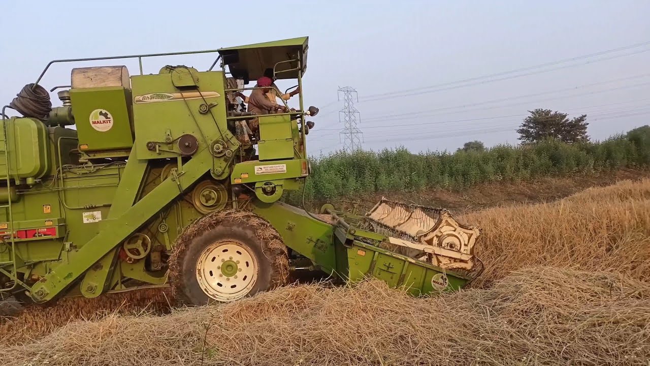MALKIT 997 🚜 harvester ।। धान कटाई 🌾।। Indian machine