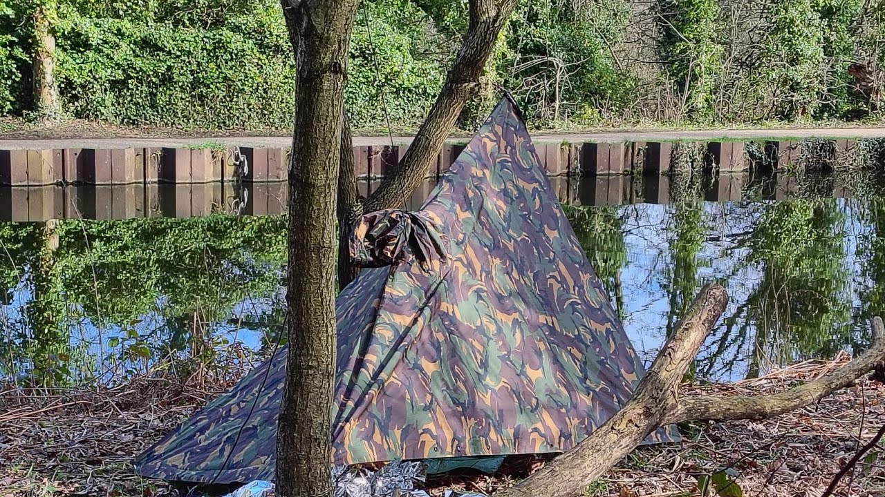 Leeds/Liverpool canal side lunch.