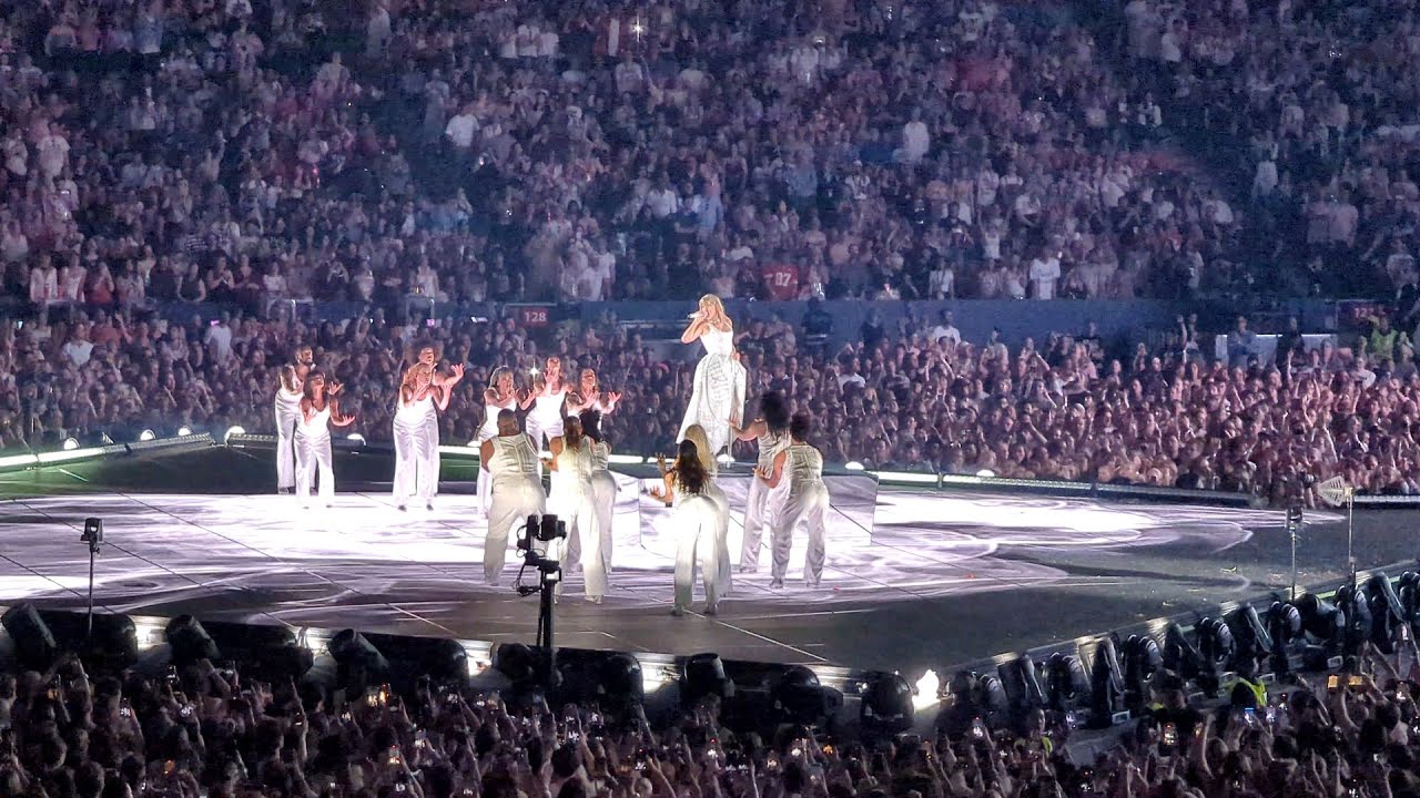 Taylor Swift - Who's Afraid of Little Old Me @  Stockholm 18.05.2024 (4K)
