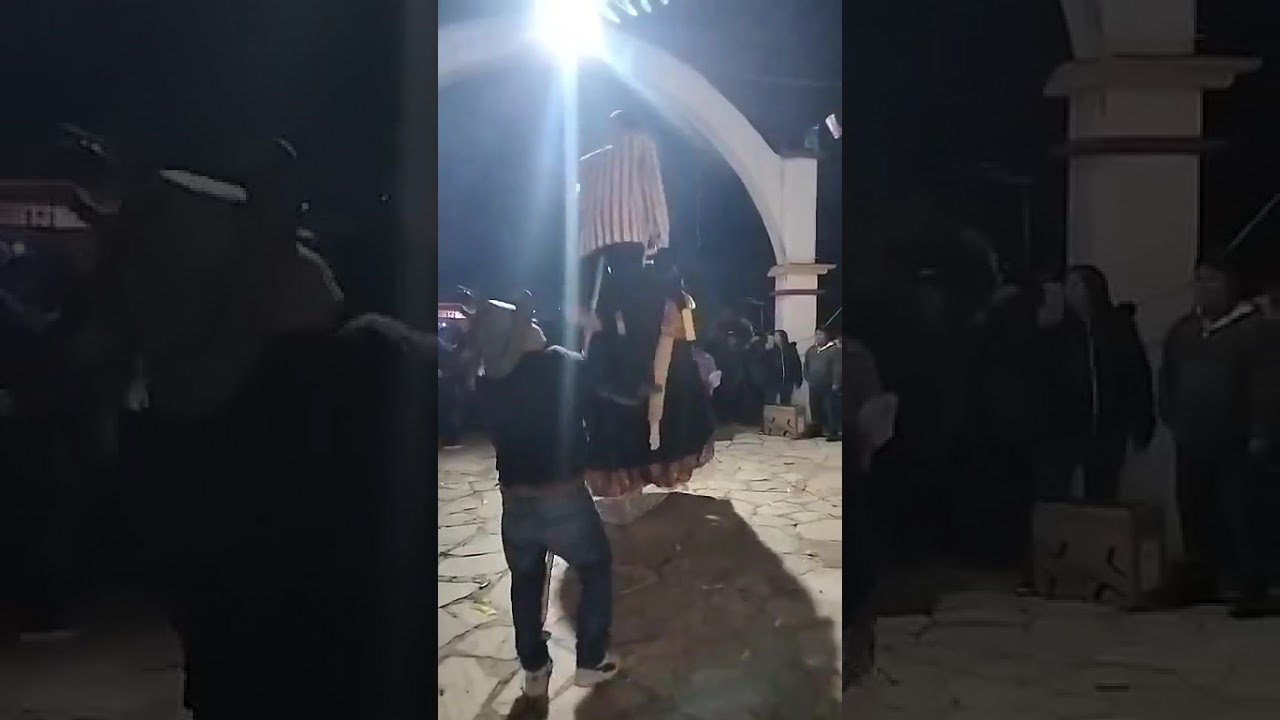 Quema de toritos en santa María Apazco Oaxaca