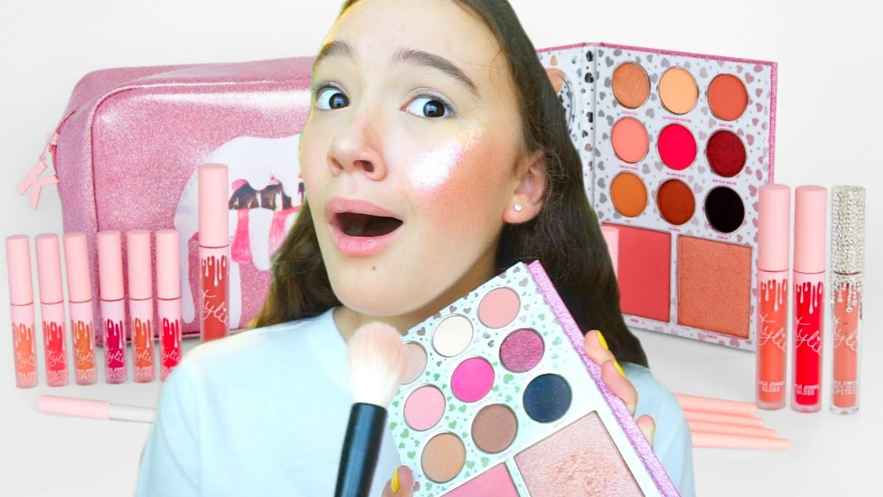 The Kylie Birthday Collection BUNDLE & GIVEAWAY! Do I like It & Review! FionaFrills Vlogs