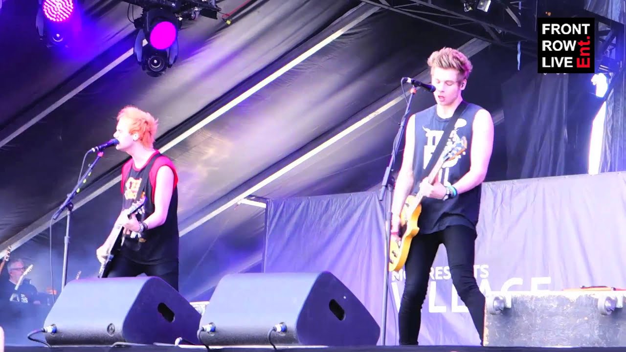5 Seconds Of Summer perform 