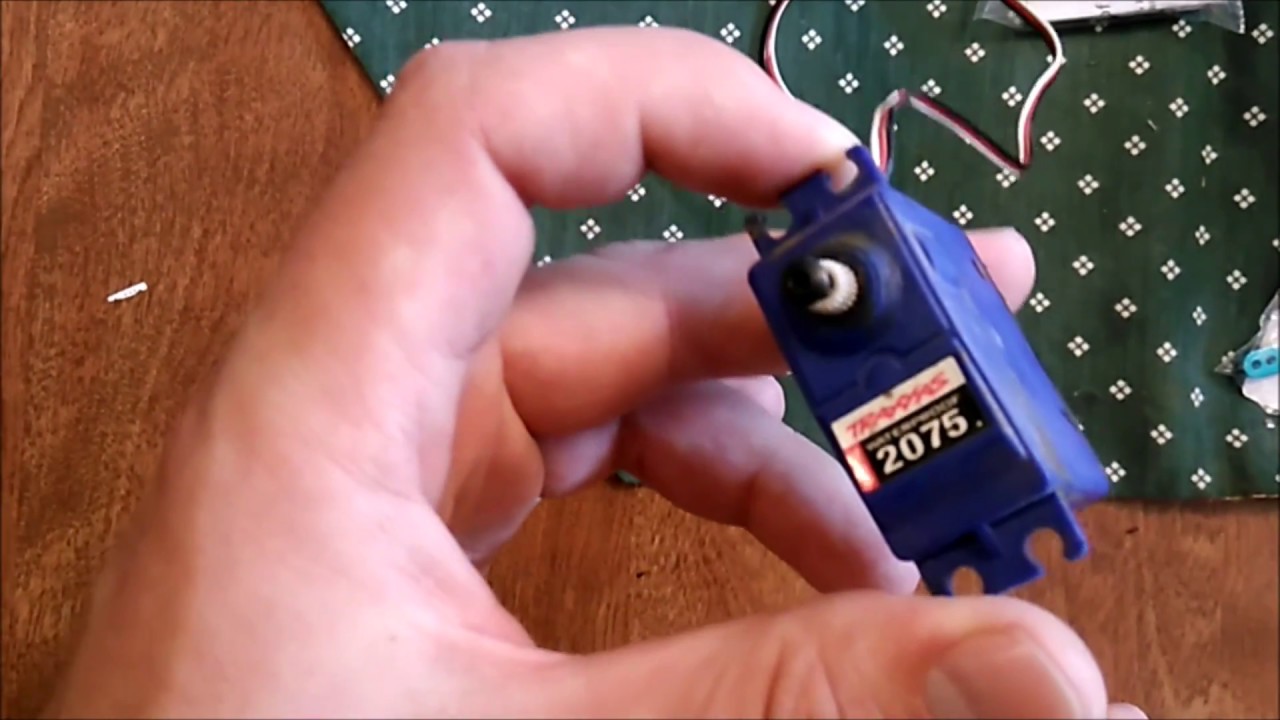 Traxxas Summit Upgrade Series...Part 2: Single Steering Servo (JX Servo PDI-HV5932MG)