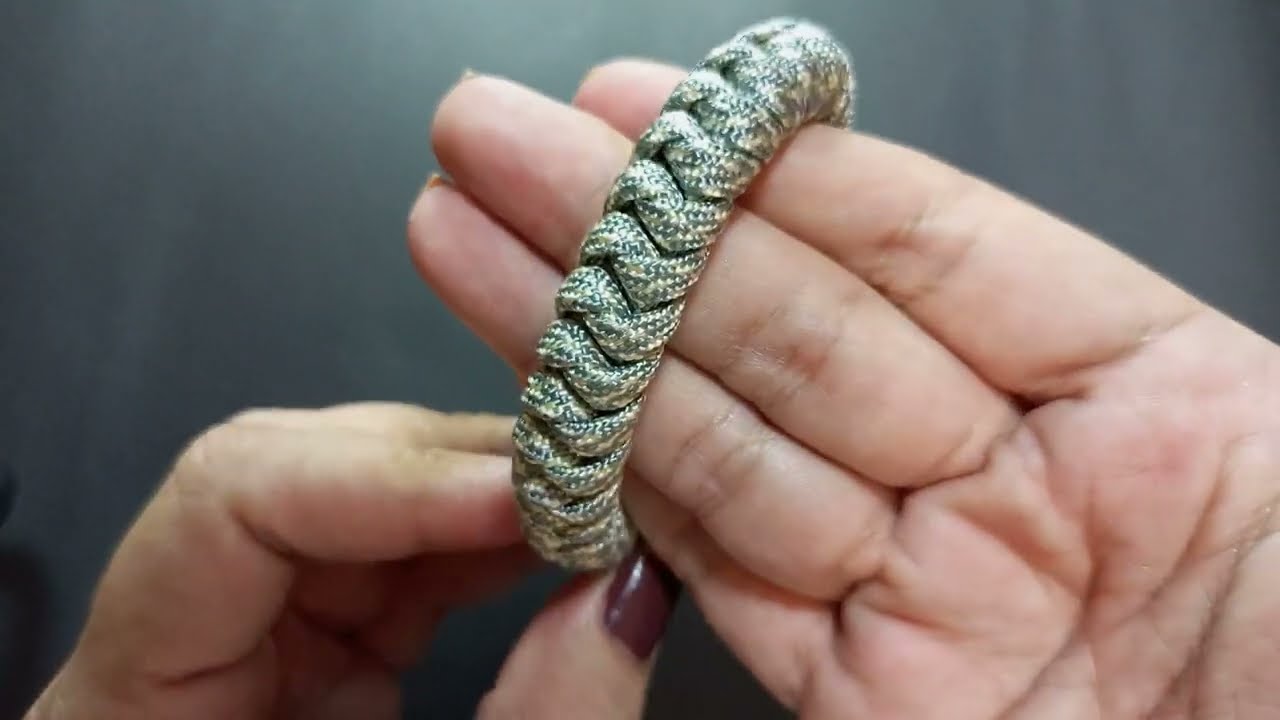 Nudo de serpiente con hilo de paracord