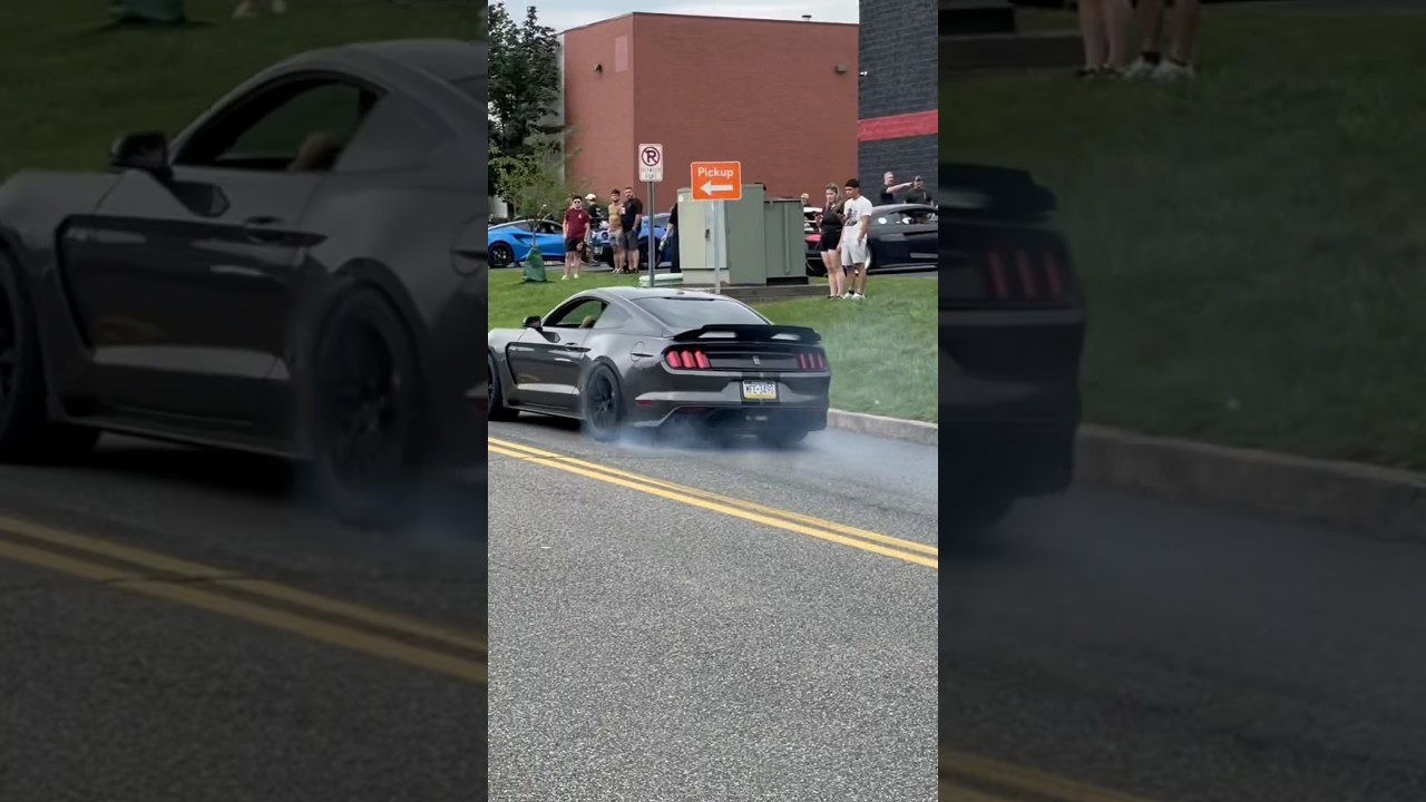 Shelby GT350 launch control!! 👀😱🔥