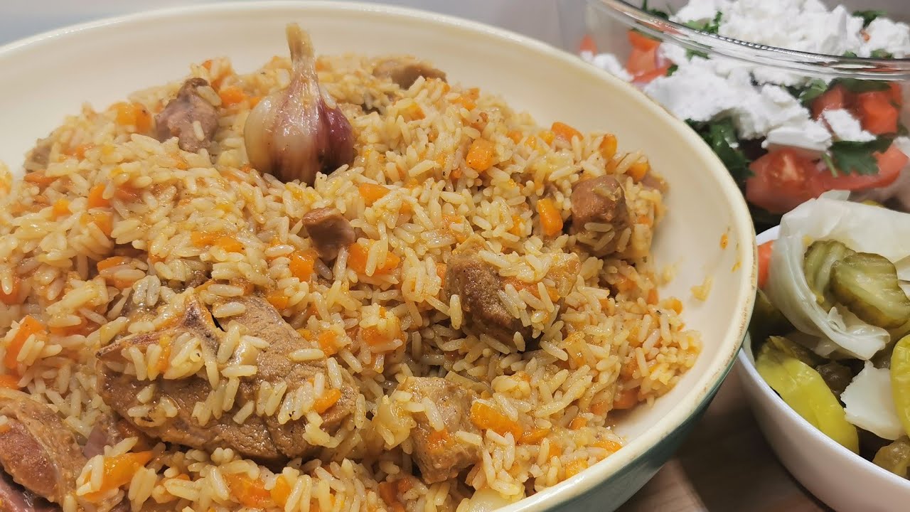 Plov 😋 Reisgericht mit viel Fleisch, und Zwiebeln, megalecker!