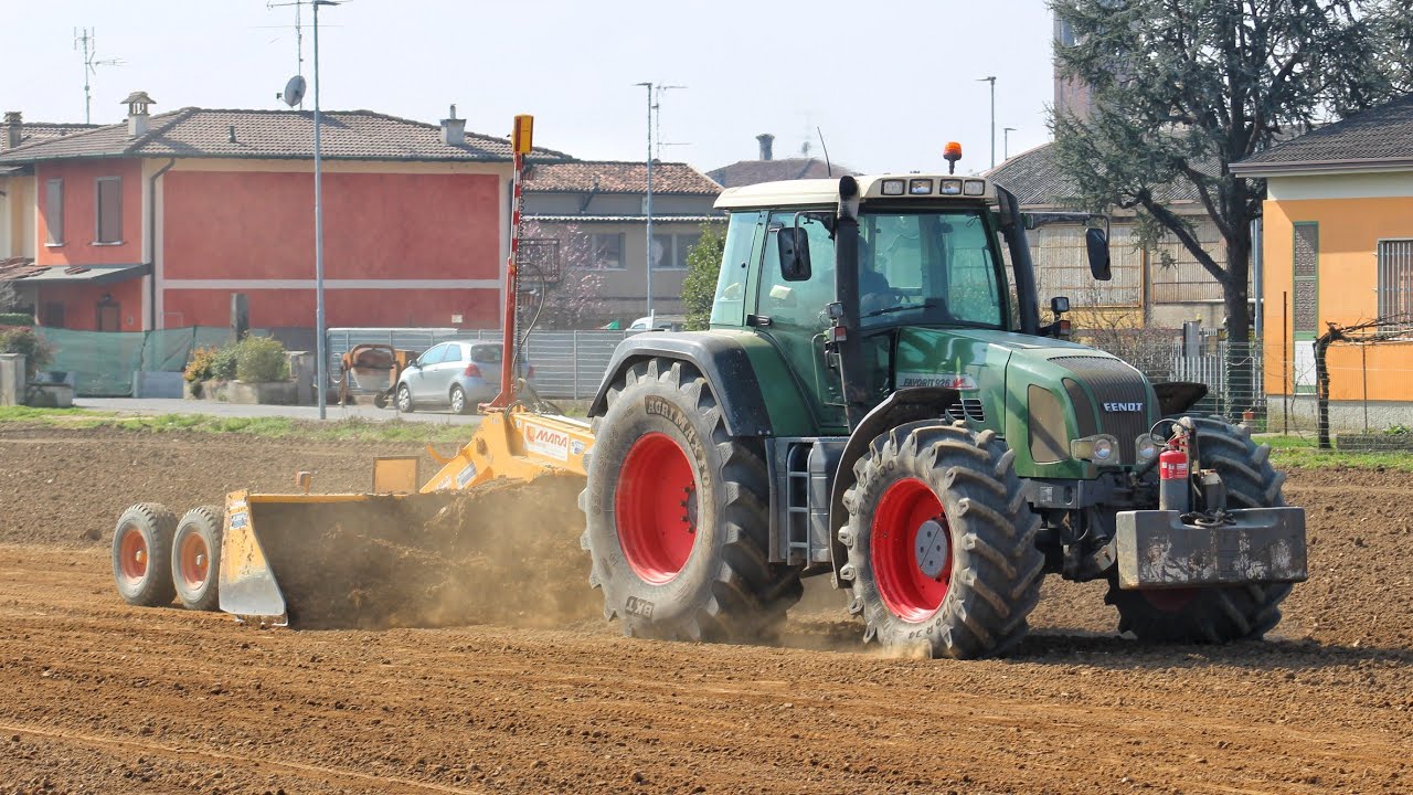 Fendt 926 Vario + Livella Mara 5 metri | Livellamento terreno