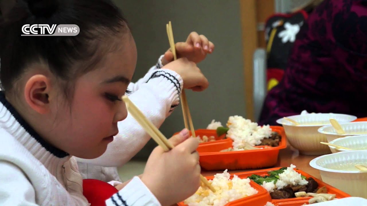 Exclusive Behind the Scenes! Wonder how actors prepare for the Spring Festival Gala?