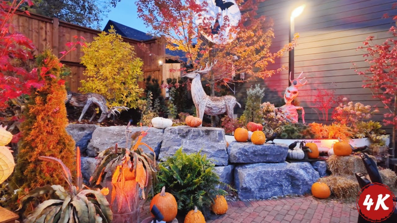 🇨🇦Quiet Morning Walk in Elora: Halloween Decorations & Autumn Leaves ASMR