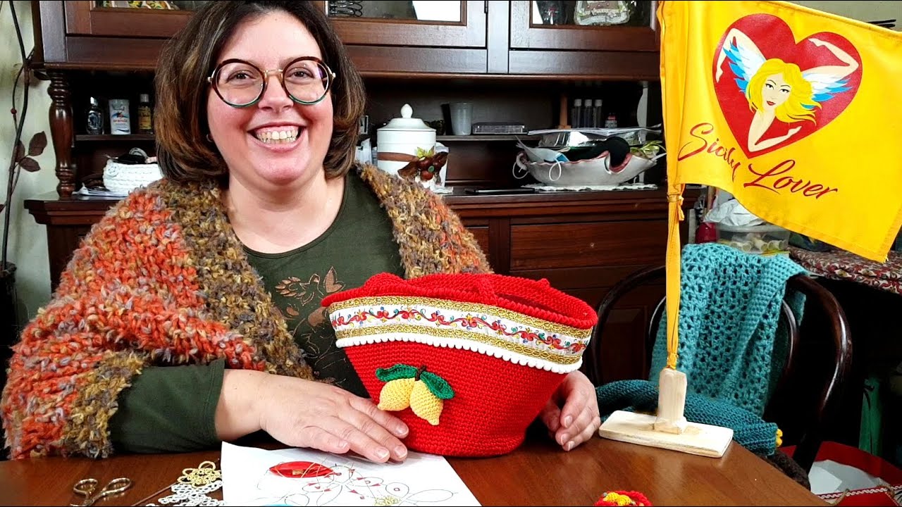 The art of Sicilian crochet and tatting - How a native artisan makes traditional Sicilian clothing!