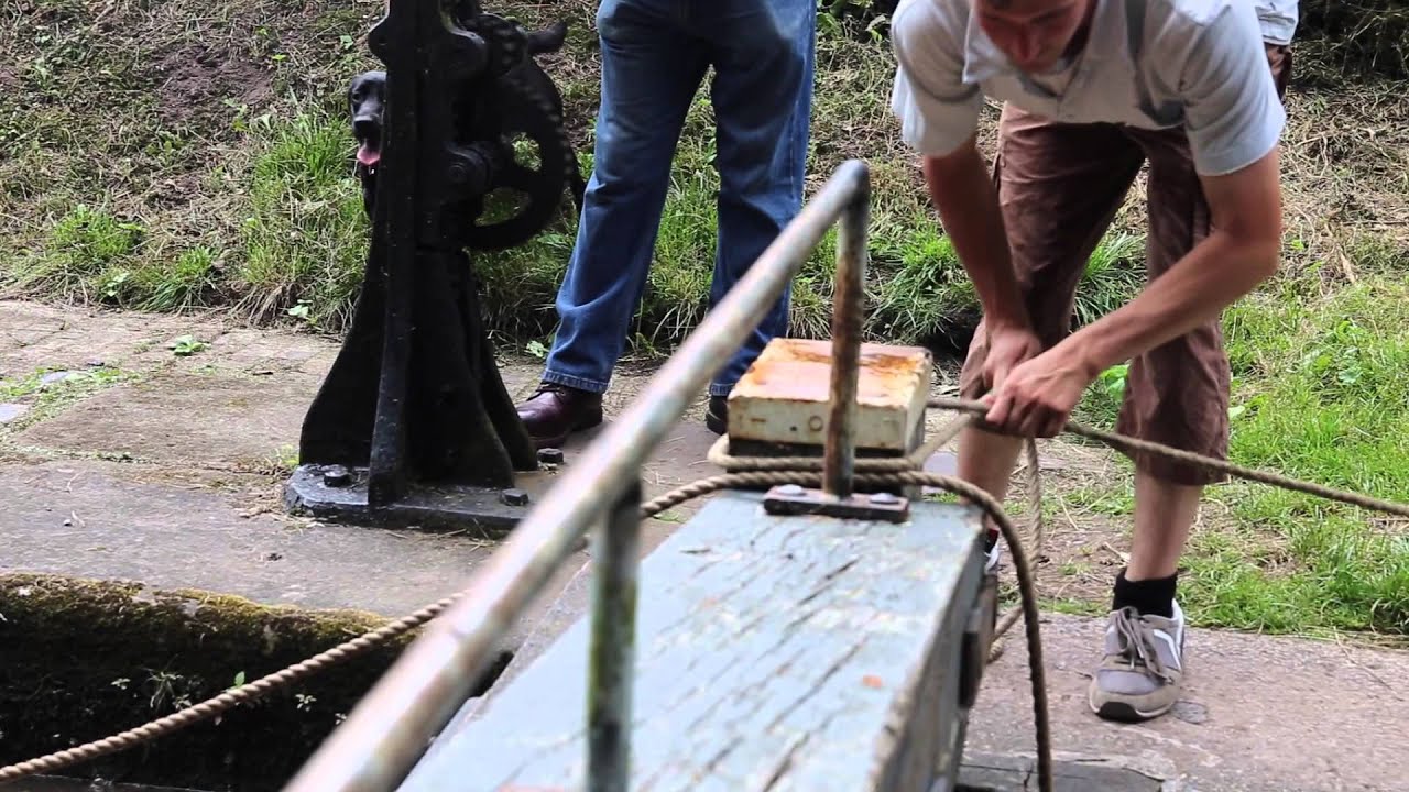 Aquarius and Ilford Long Lining up Audlem